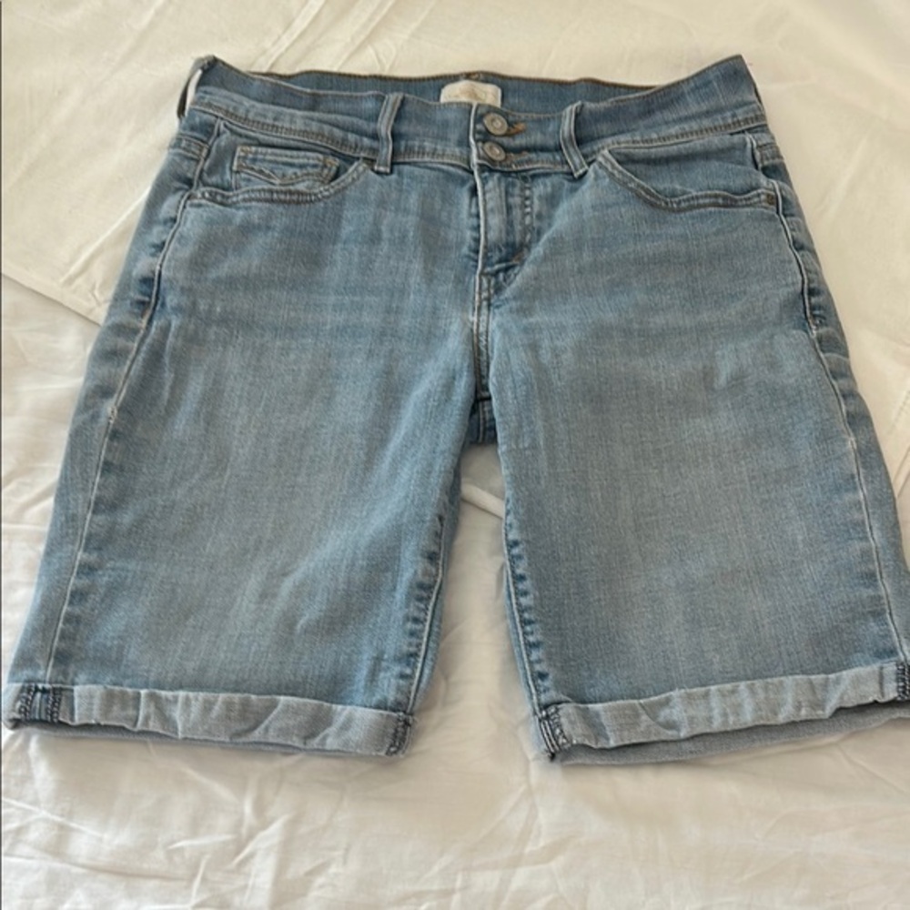 Levi's 515 Bermuda Blue Jean Shorts Classic Denim Style